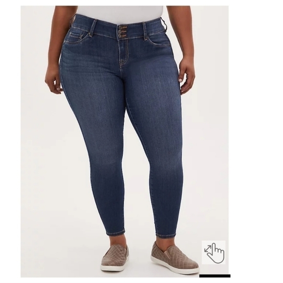 Torrid Jegging Super Stretch Medium Wash - Picture 2 of 8
